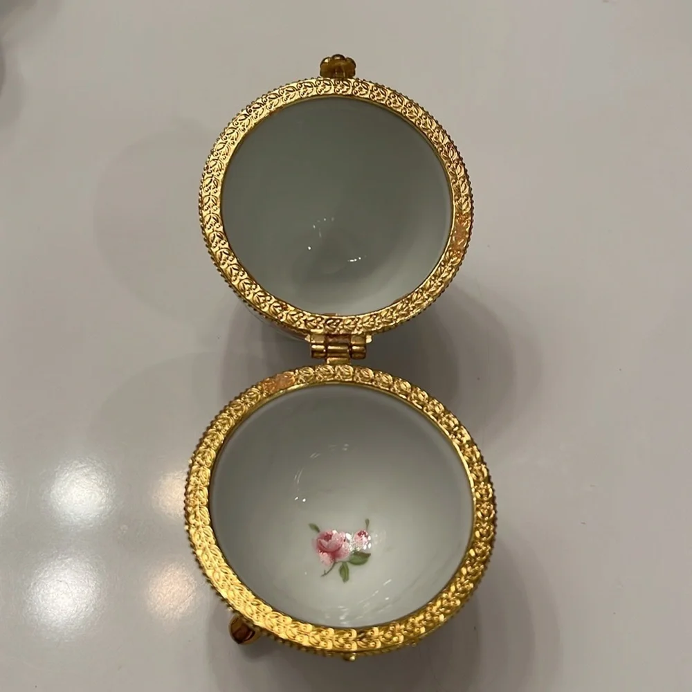 Vintage 🌸 3-Piece Mini Porcelain Set Bell, Teapot Egg Trinket Box Floral Small - Picture 13 of 16